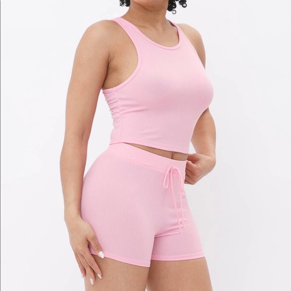 •Sweet Heat• Two Piece Cropped & Ribbed Short Set - Picture 4 of 6